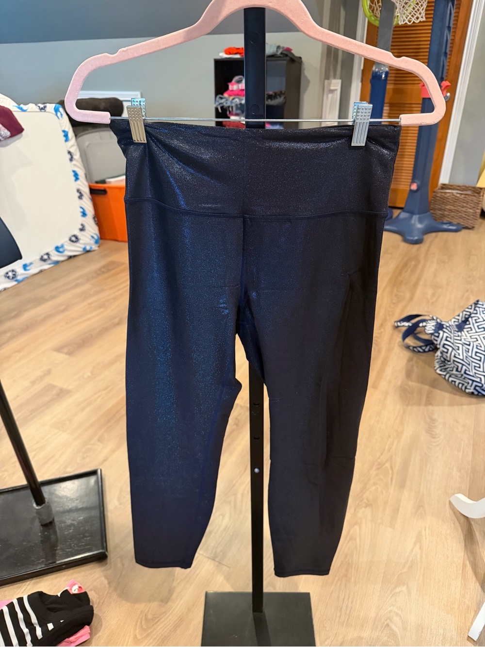 ZYIA sz 8-10 Navy Sparkle Cropped Leggings